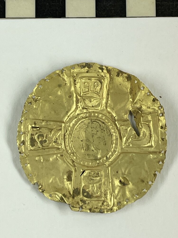 Goldblattkreuz aus Grab 18 