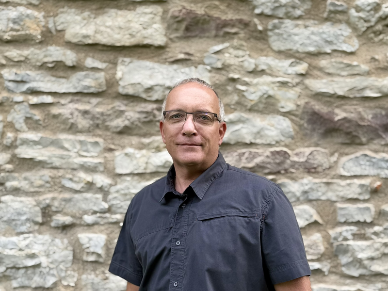 Portraitfoto von Lars Himmelseher 