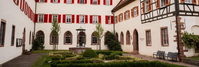 Ein altes Gebäude.