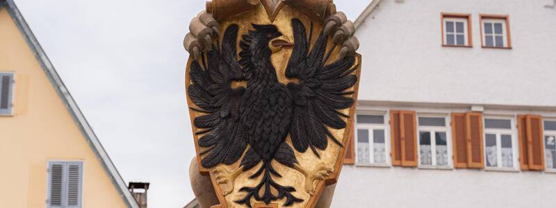 Eine Statue.